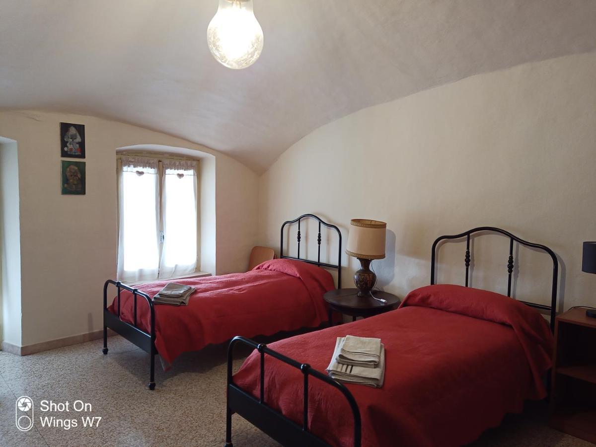 Beb Infamiglia Bed & Breakfast Cascinette Eksteriør bilde
